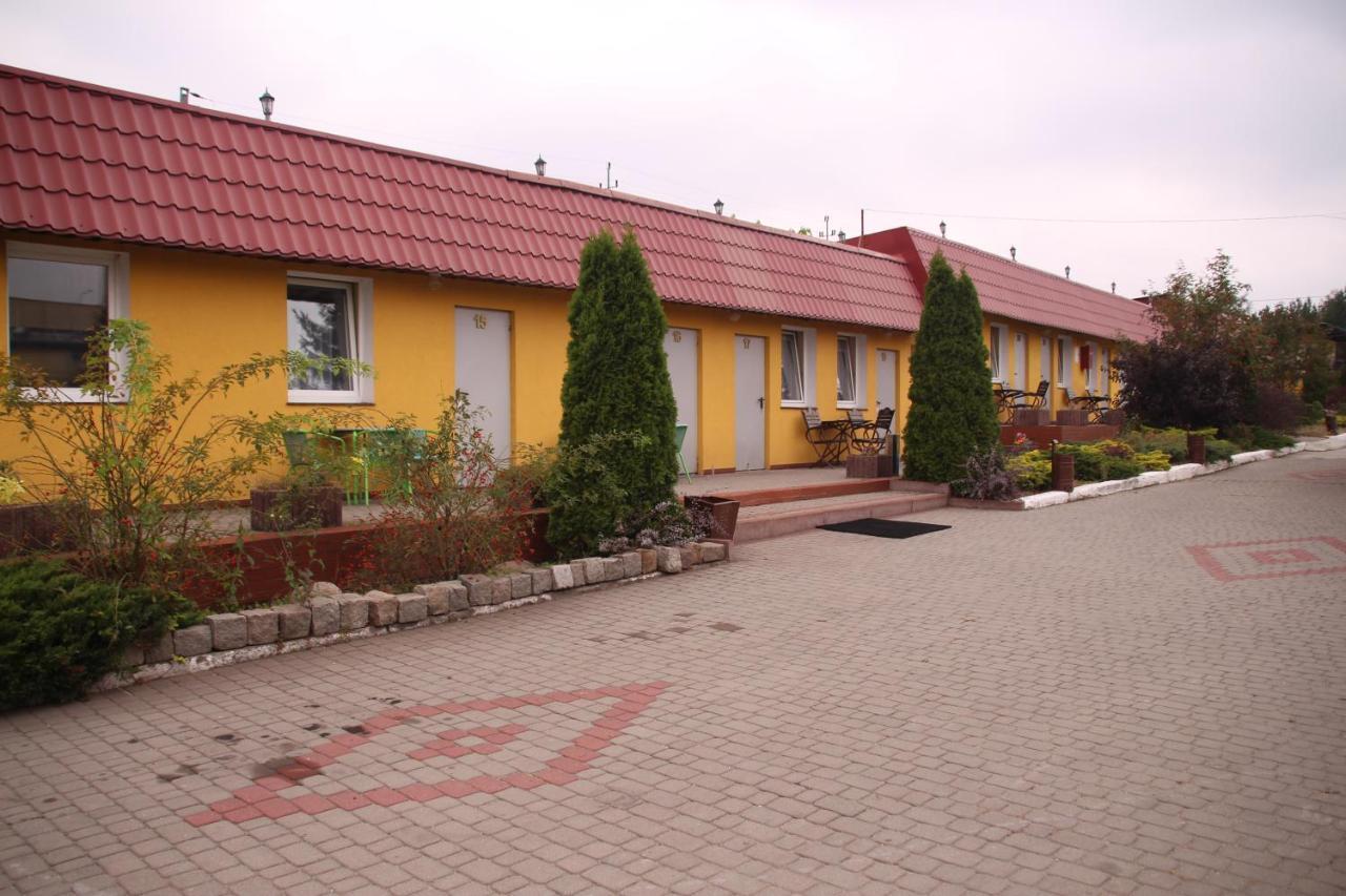 Zajazd Pod Kominkiem - Brzoza Kolo Torunia Motel Exterior photo