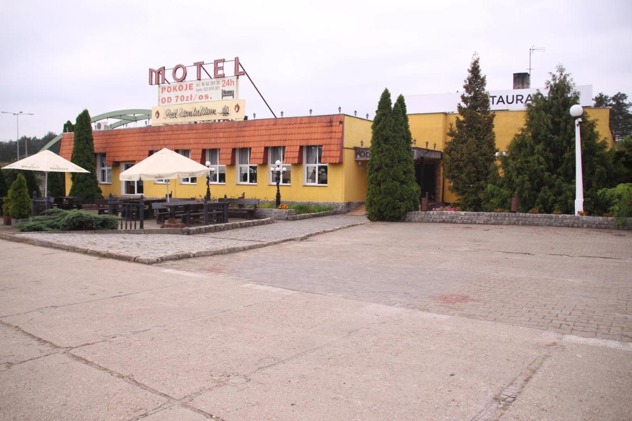 Zajazd Pod Kominkiem - Brzoza Kolo Torunia Motel Exterior photo