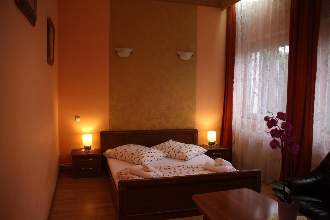 Zajazd Pod Kominkiem - Brzoza Kolo Torunia Exterior photo