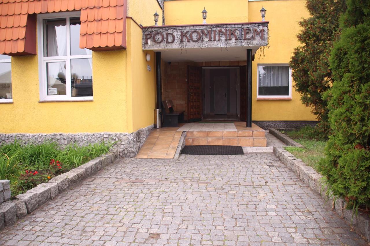 Zajazd Pod Kominkiem - Brzoza Kolo Torunia Motel Exterior photo