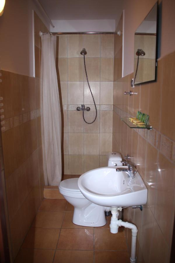 Zajazd Pod Kominkiem - Brzoza Kolo Torunia Exterior photo